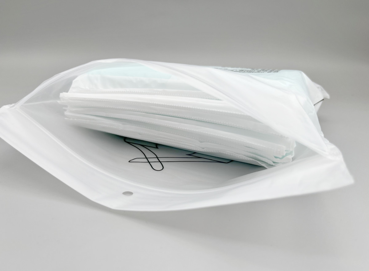 Disposable Paper Bibs For Adults Single Use Sanitary Portable Adjustable Neck
