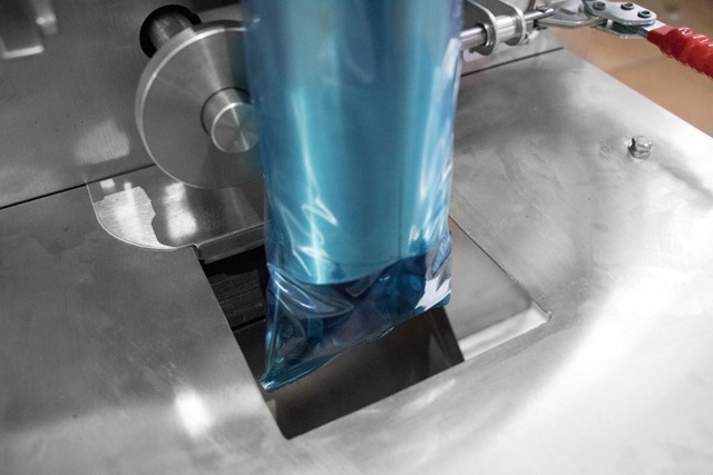 high accuracy Autompatic screw nut/screw hardware parts/industrial parts packaging machine With Counting