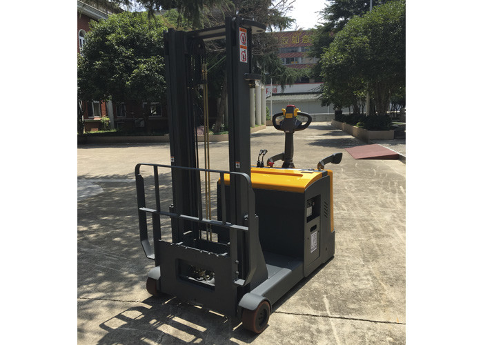 320AH Counterbalance Forklift Truck , Narrow Aisle Lift Truck 1600mm ​Turning Radius