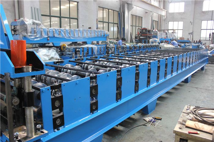 5.5kw Steel Sheet Floor Deck Roll Forming Machine 2 Year Guarantee