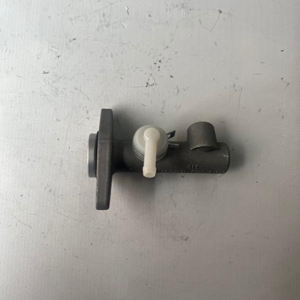 Yutong Higer Bus Clutch Master Cylinder 1608-00148 ISO 9001
