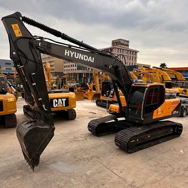 Middle Machine Used Hyundai Excavator R225-9s Excavator 1.05m3 Bucket Capacity