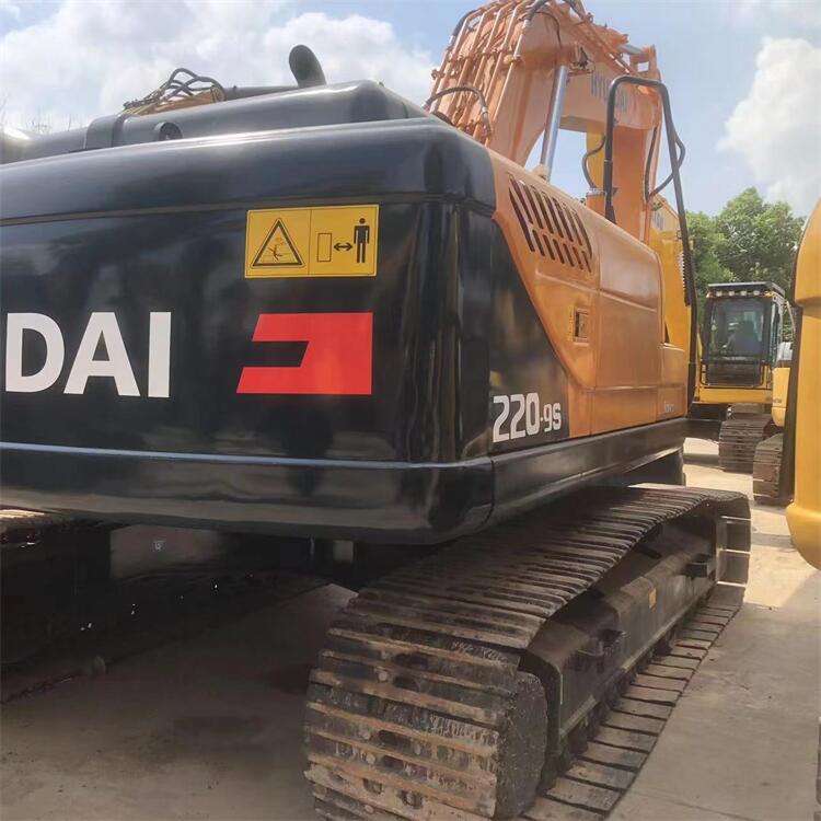 Crawler Chain Moving type 22 ton used hyundai r220 excavator in Shanghai Original