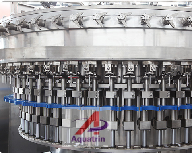 PLC Carbonated Drink Filling Machine 1.9kw 7000bph For Soft Drink