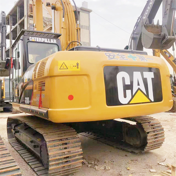 CAT 320 Original Japan Excavator and Low Operating Weight of 20930 KG with CAT Engine