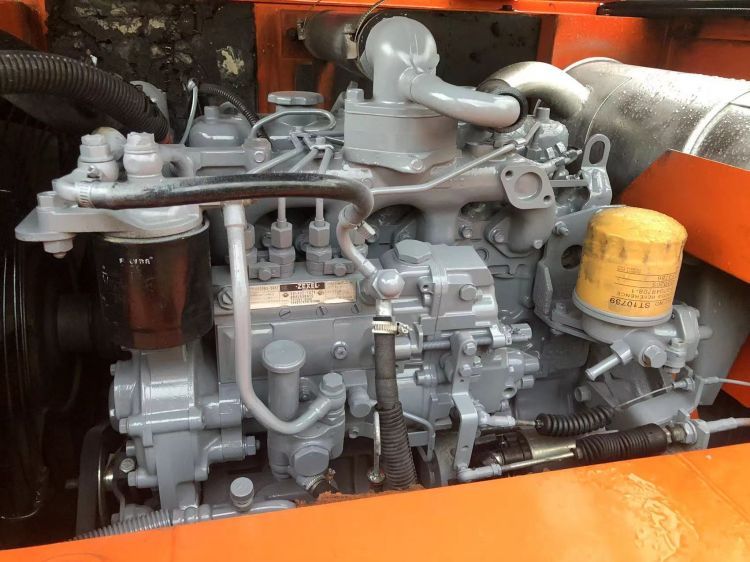 Doosan Engine Original Hydraulic Valve 6 Ton Mini Excavator for Construction Machinery in Korea