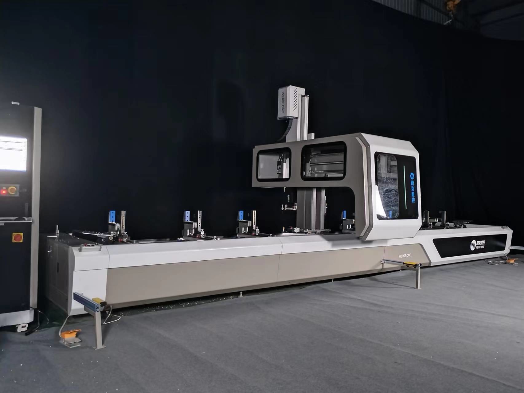 Curtain wall production machine for 4 axes cNC Controlled Automatic Machining Centre