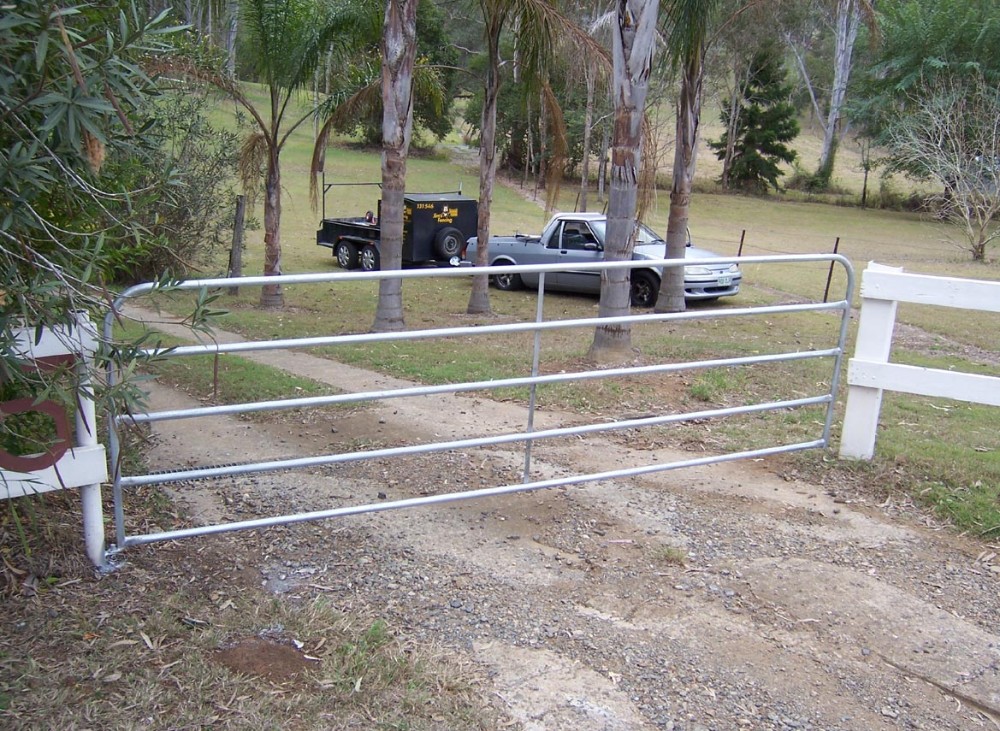 corral and horse panels 5ft height x 12ft length
