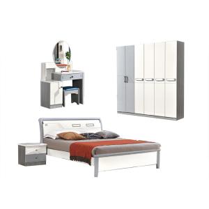 China Villa 5pcs Antique Bedroom Furniture Set Environmentally Friendly wholesale