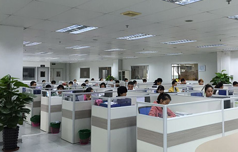 Oil Proof Disposable Plastic Table Skirts With Built - In Adhesive Line