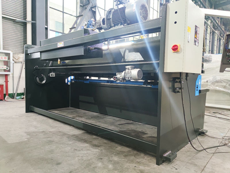 10*3200mm Metal Plate Hydraulic Swing Shearing Machine 5.5kw With E21s