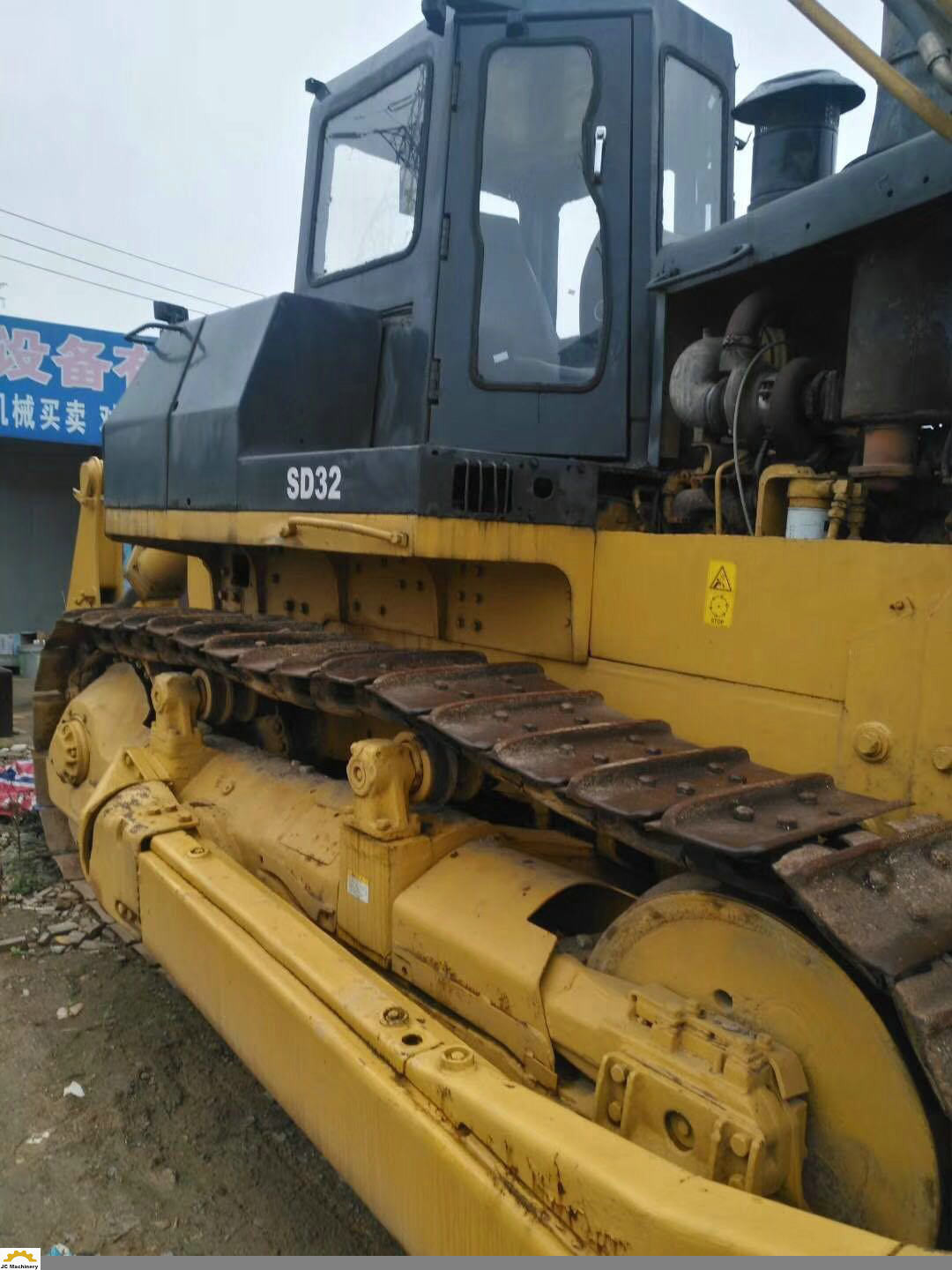 37.5t China Origin Old Shantui Bulldozer SD32 With Ripper 37200Kg Weight