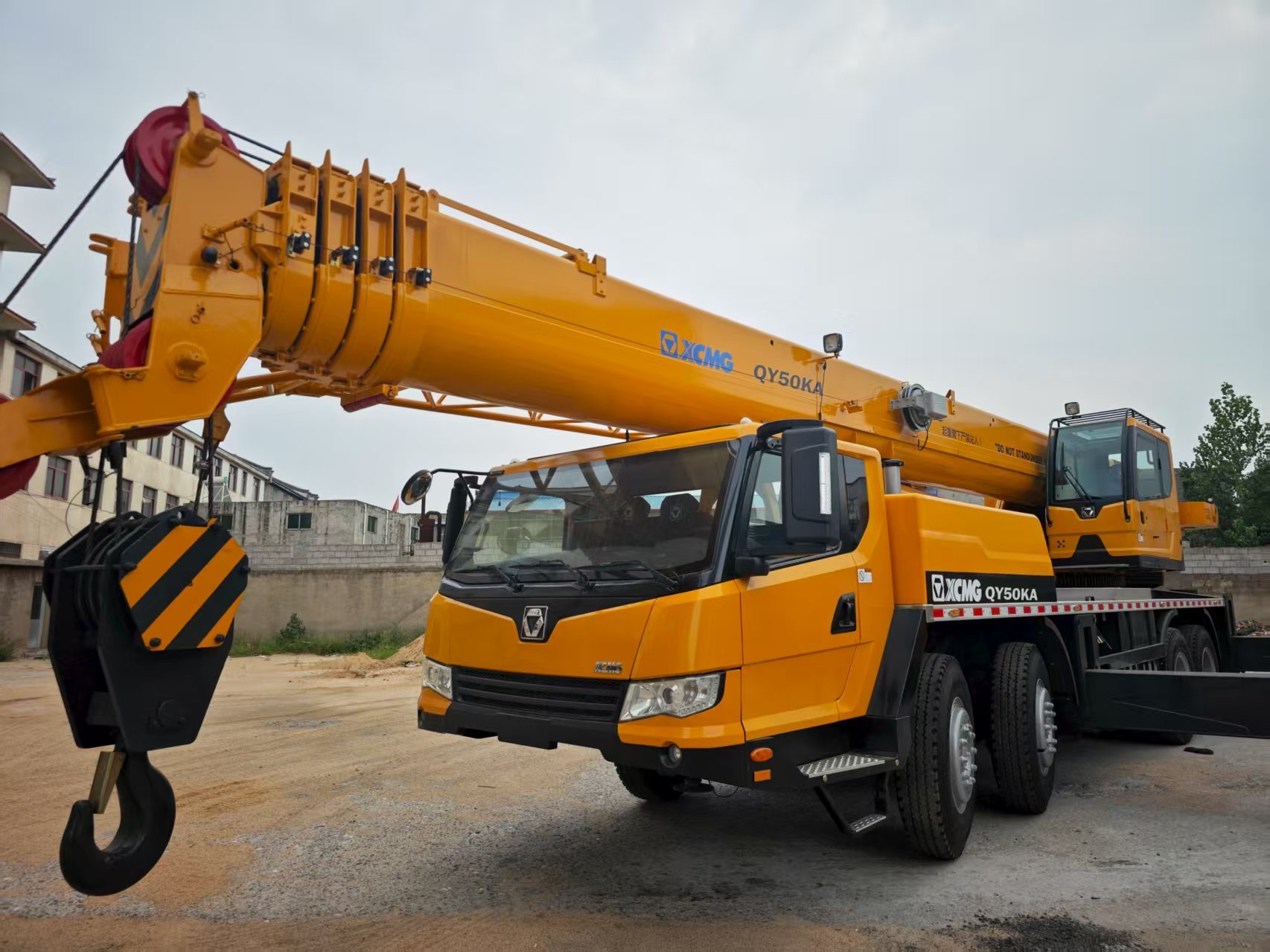 XCMG 50 Ton Mobile Crane for Sale - Heavy Duty Hydraulic Lifting