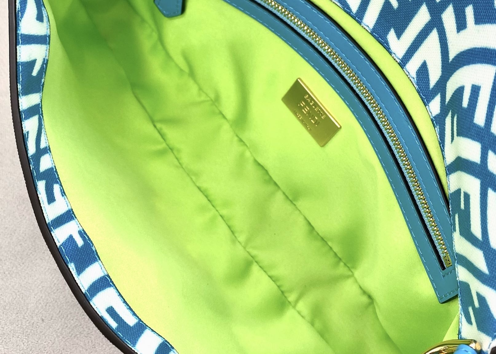 Newest F Letters Pattern Printing Single Strap Shoulder Bag 3D Effect Underarm Bag