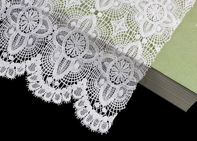 Floral Schiffli Water Soluble Lace Fabric With Poly Milk Fiber SGS Approval