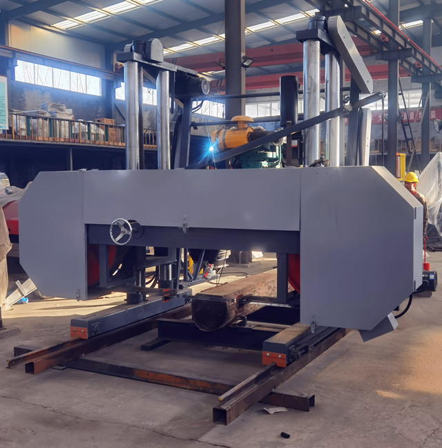 MJ2000 45KW Horizontal Bandsaw Mill Wood Cutting Band Saw Machine