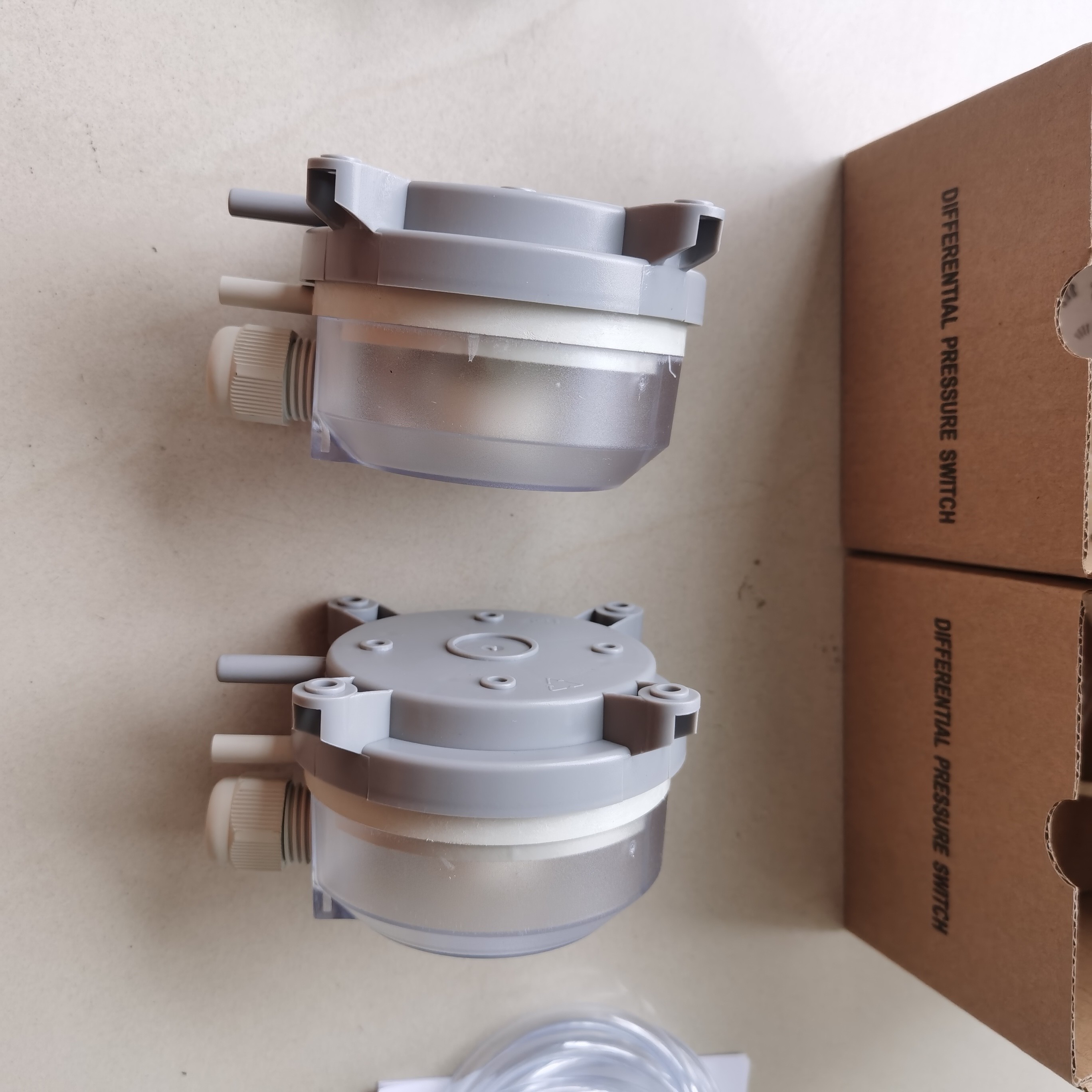 MC 931 Differential Pressure Gauge With Alarm Micro Switch