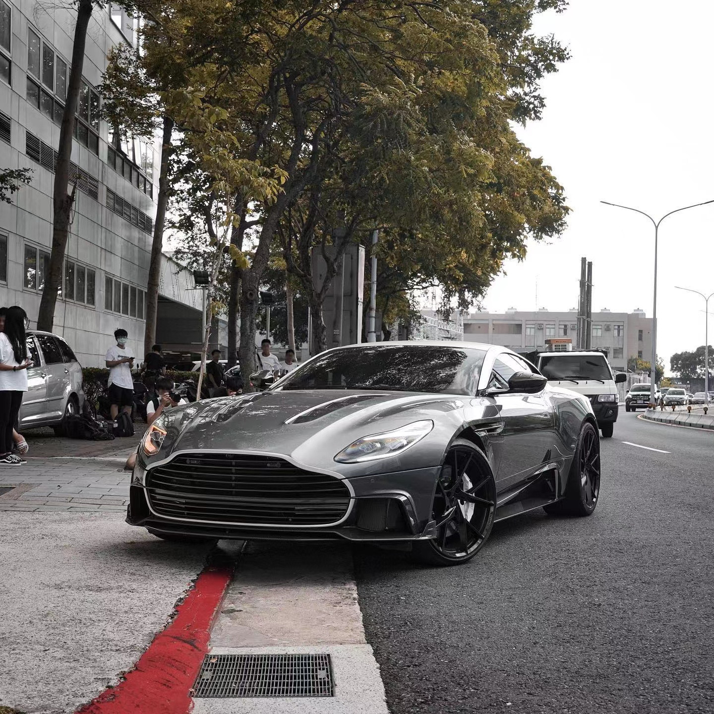 DB11 Aston Martin Widebody Kit Green Bumper Lip Splitter Db11 Body Kit