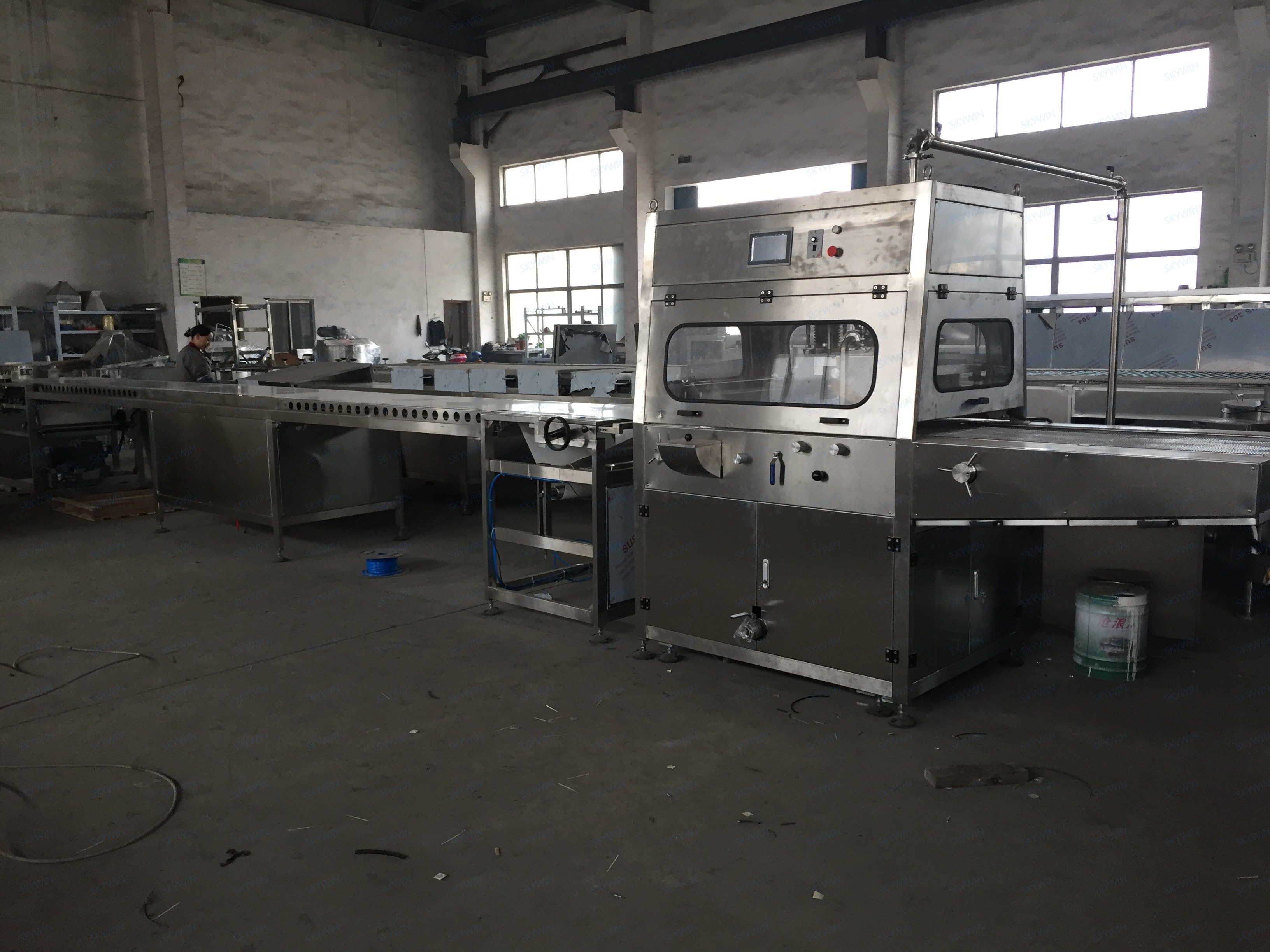 1000mm Multifunctional small Chocolate Coating Machine Equipped With Cooling Tunnel