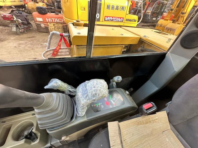 5000 KG Machine Weight Japan Original Cat 305.5e2 Excavator with 2700 Working Hours