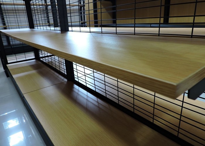 Black Wire Grid Wood And Metal Shelves 630mm/900mm Length 30kg/ Layer Load