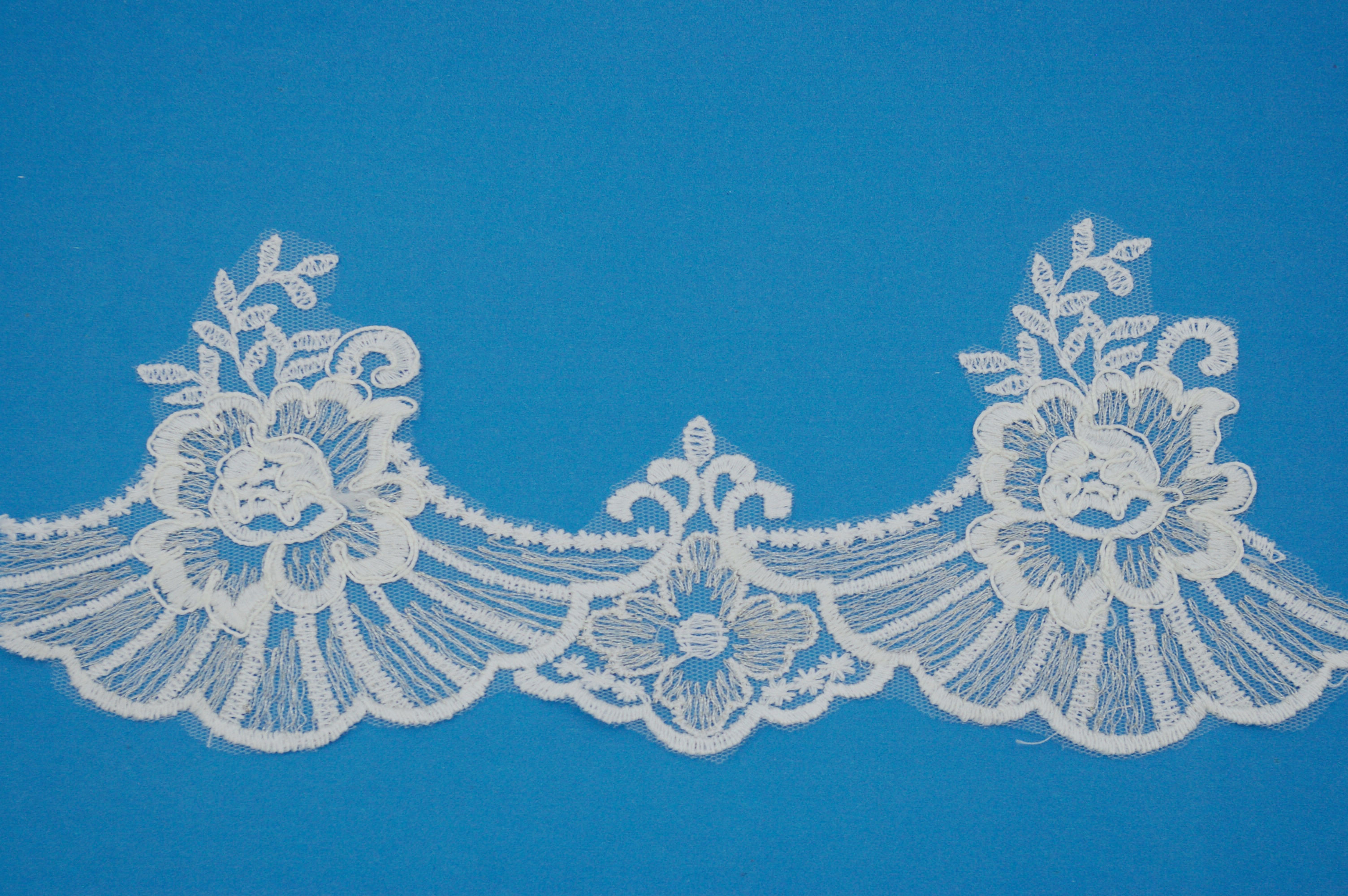 Embroidery Wedding Lace Trimming Gold Wire Lace Border H27cm*L20cm Repeat