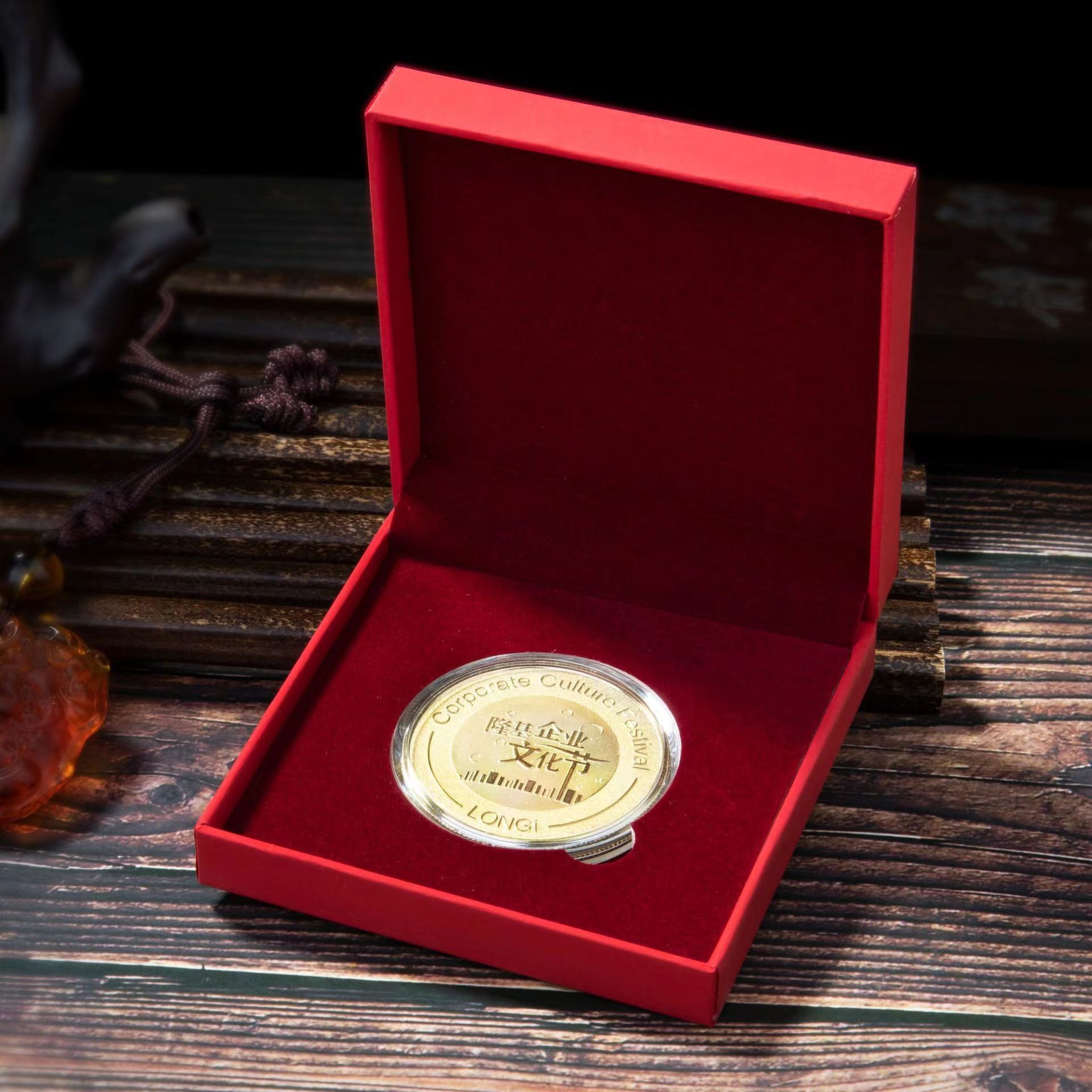 Red Velvet Gold Hot Stamp Logo Rigid Packaging Box Luxury Gold Coin Collection Elegantly Designed