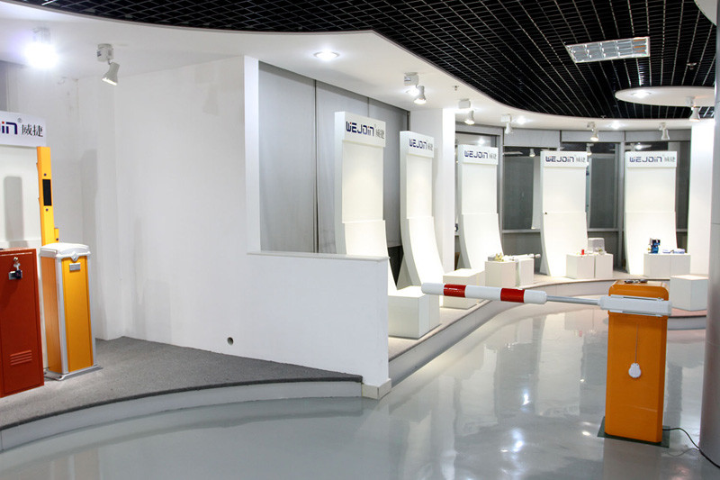 5 Million Cycles Electronic Barrier Gates 6m Arm Provide Limit State Signal For Parking System