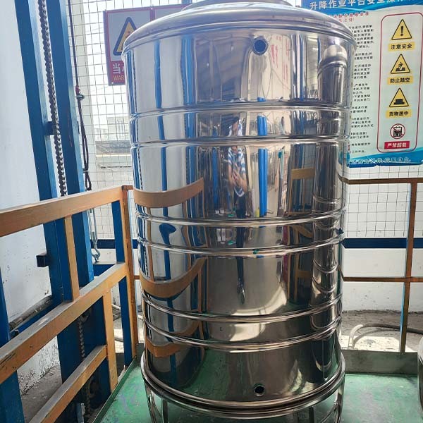 1T Thickening High Traffic Water Storage Tank High Configuration Pressure