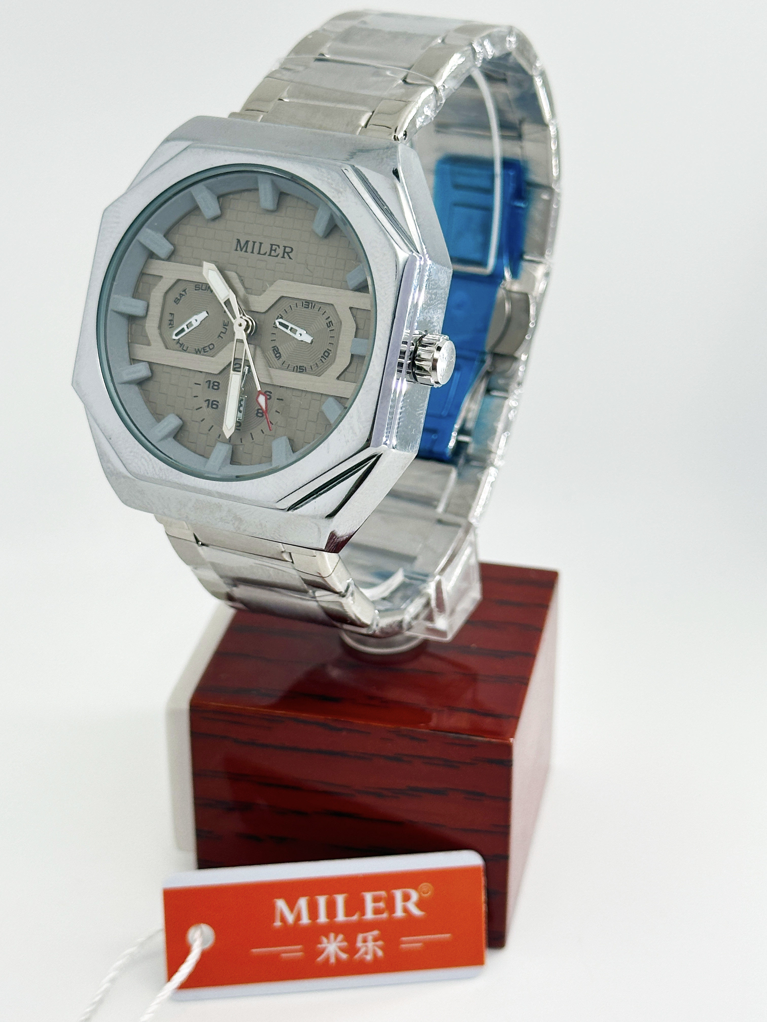OEM Sports And Business Style Mens Stainless Steel Band Quartz Watch With Analog And Digital Display