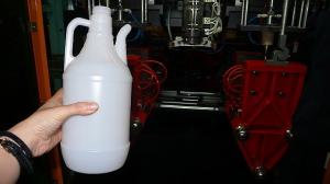China Single or multi cavities HDPE blow molding machines for sauce bottle wholesale