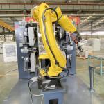 4000mm Sand Belt Robotic Grinding Cell For Metal Polishing