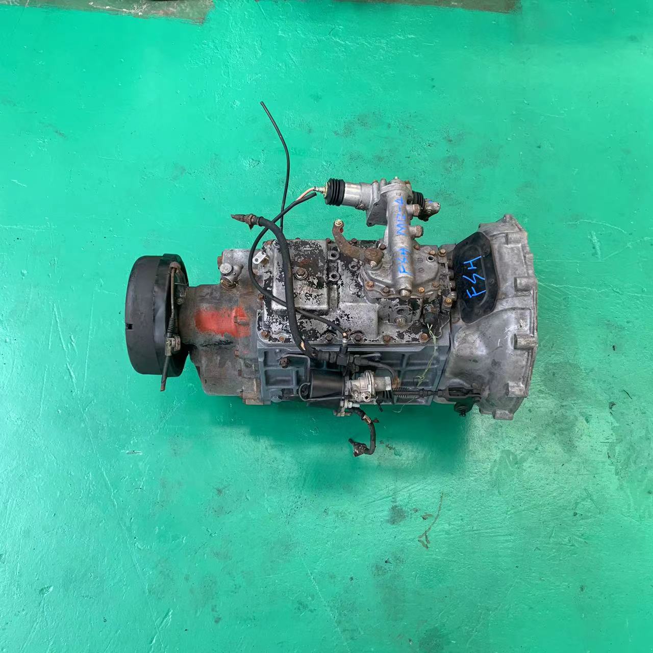 Used 8DC9 8DC10 8DC11 M12-4 Gearbox With 2.0L Displacement