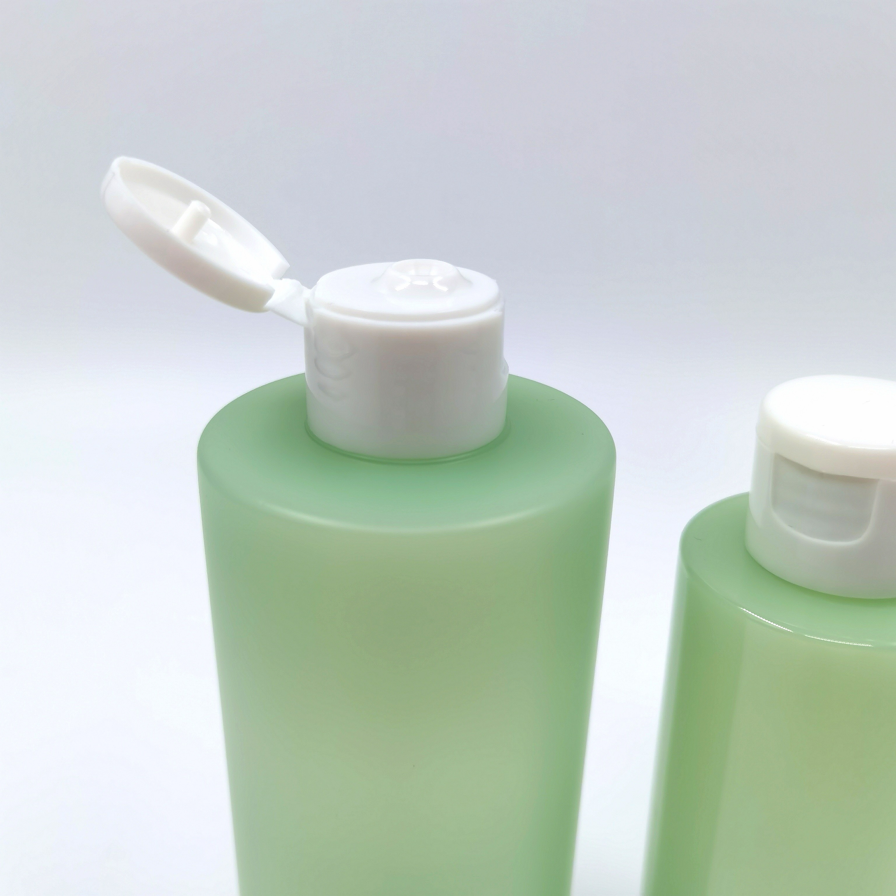 Cylinder 4.05OZ Toner Empty Cosmetic Bottles Green Color