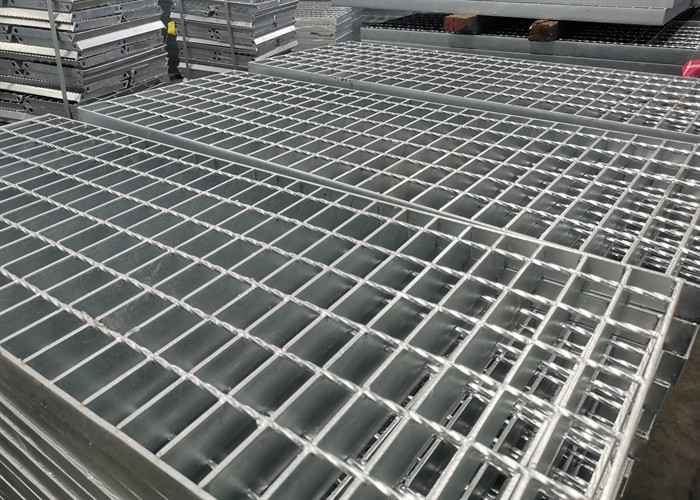 Galvanized 304 Stainless Steel Bar Grating 90mm For Pharmaceutical Storage Platform