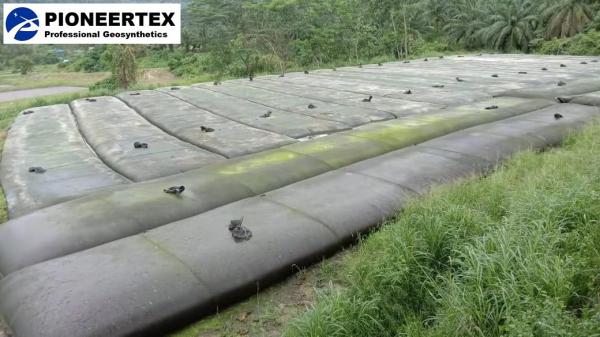 PP WOVEN GEOTEXTILE BAG IN CONTAINER SHAPE FOR DEWATERING / Dewatering