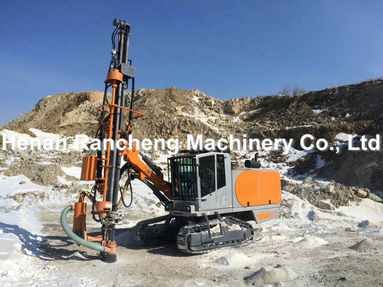 RCZ440 Automatic Integrated DTH Drilling Rig with 194kw Engine Rated Power