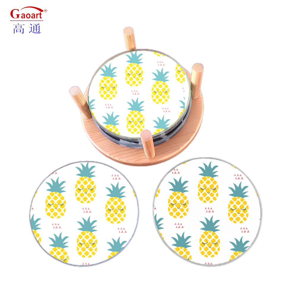 Green Tempered Cutting Board with Handle ALL-Season Table Decoration Accessories Type