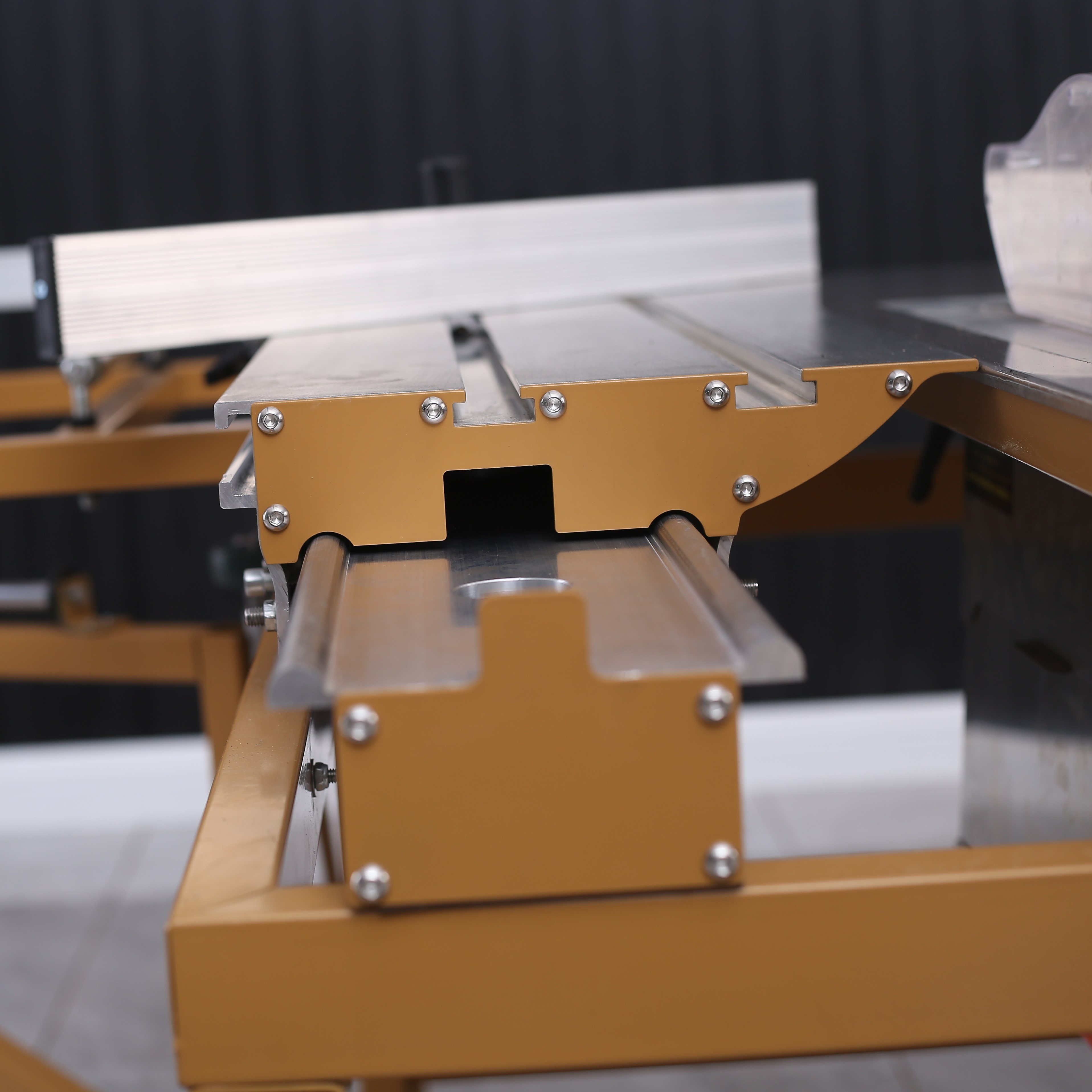 117cm*100cm Precision Push Pull Table Saw Sliding Table Panel Saw Machine