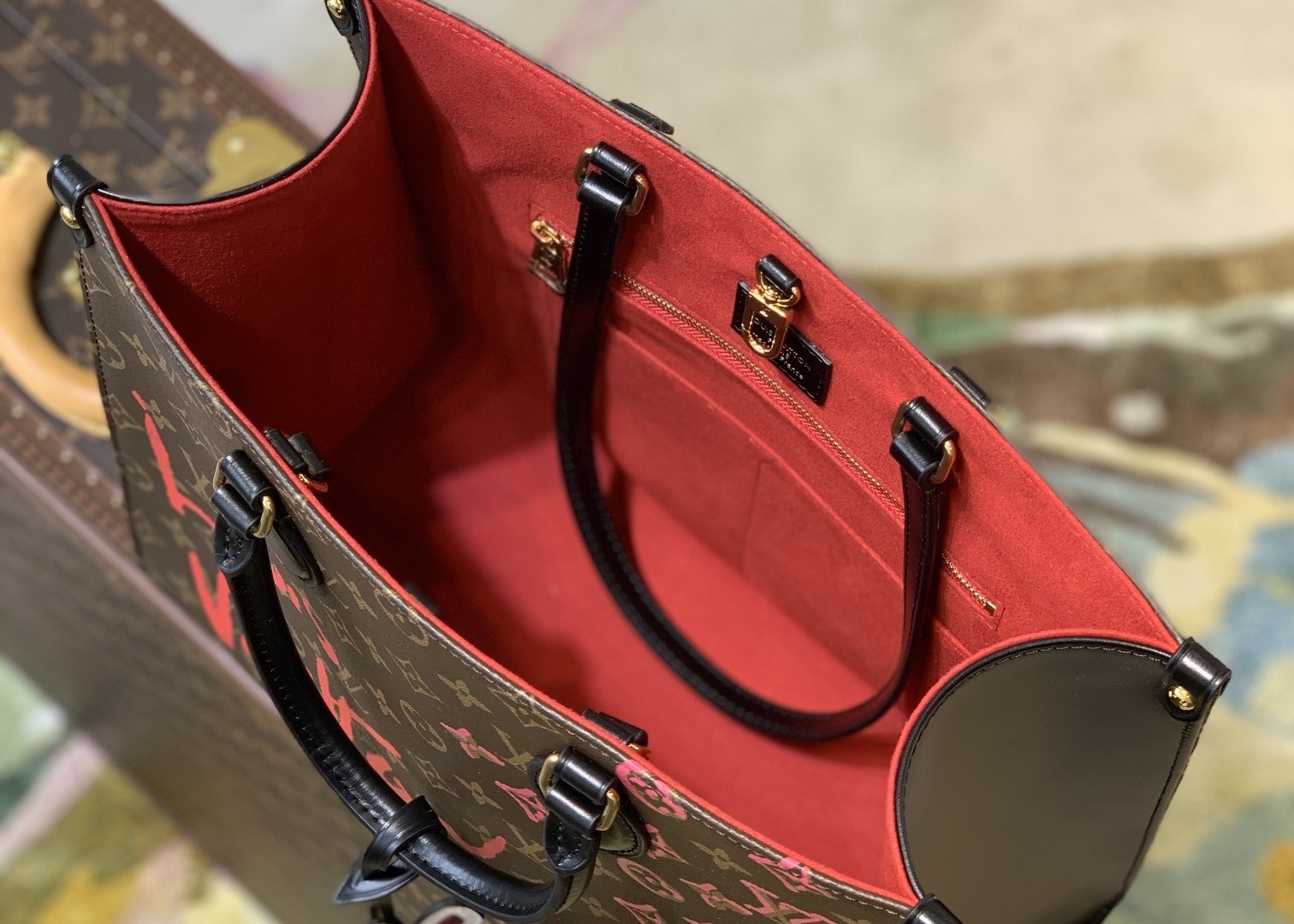 Graffiti Art Series Monogram printing leather Women fashion handbag toron handle high capicity bag
