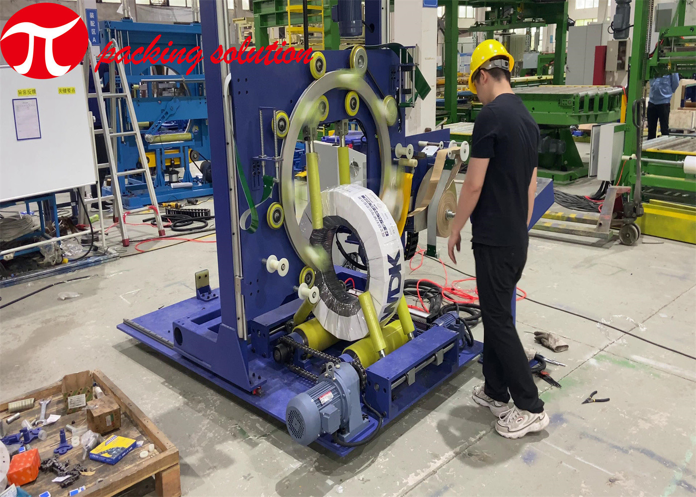 2.0KW Automatic Compound Paper Wrapping Machine , Vertical Tyre Packing Machine 2000Kg
