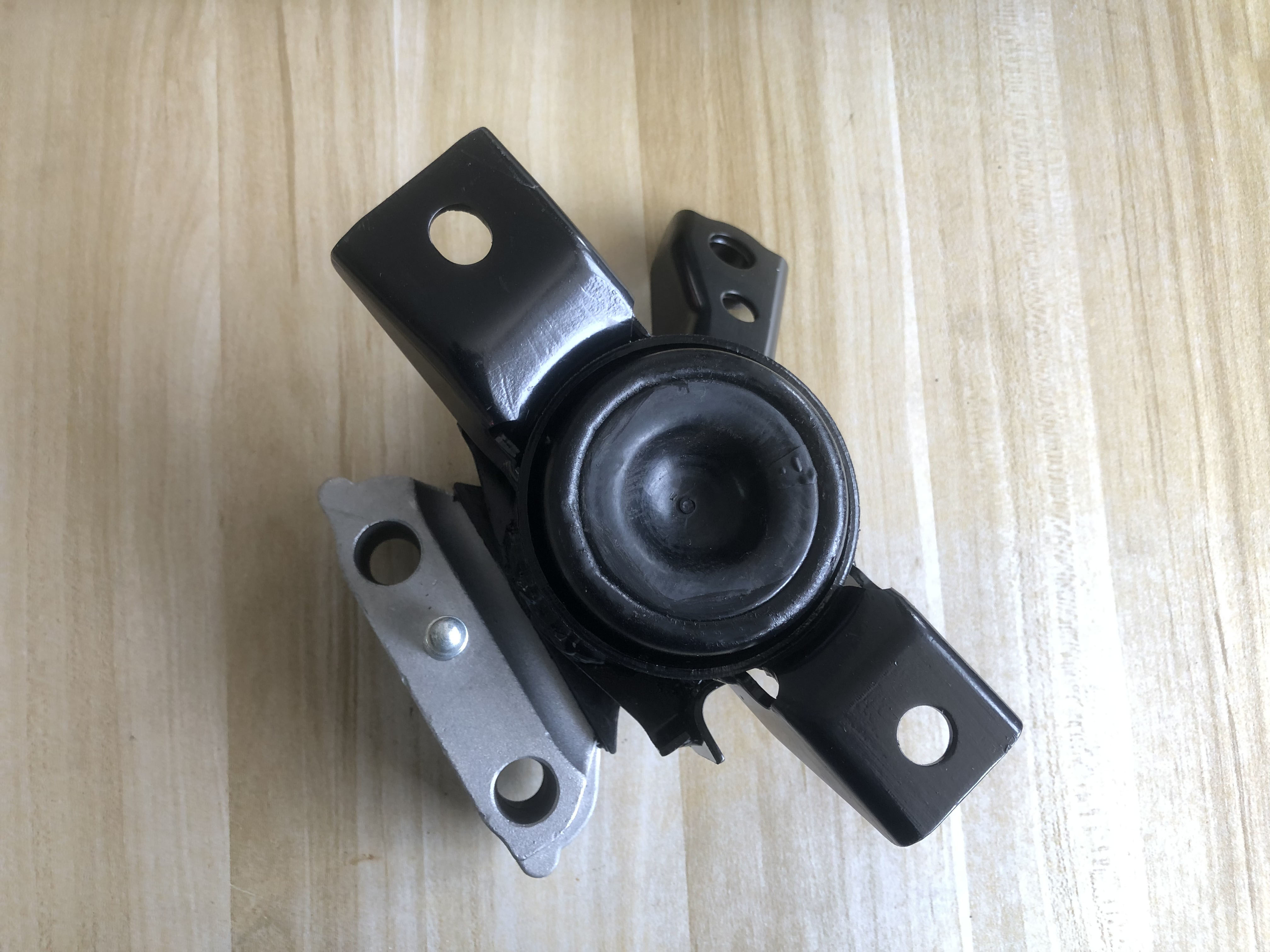 123050H040 12305-28240 Engine Mount Right Side for Toyota Rav4 Ⅲ A3 2.016 V