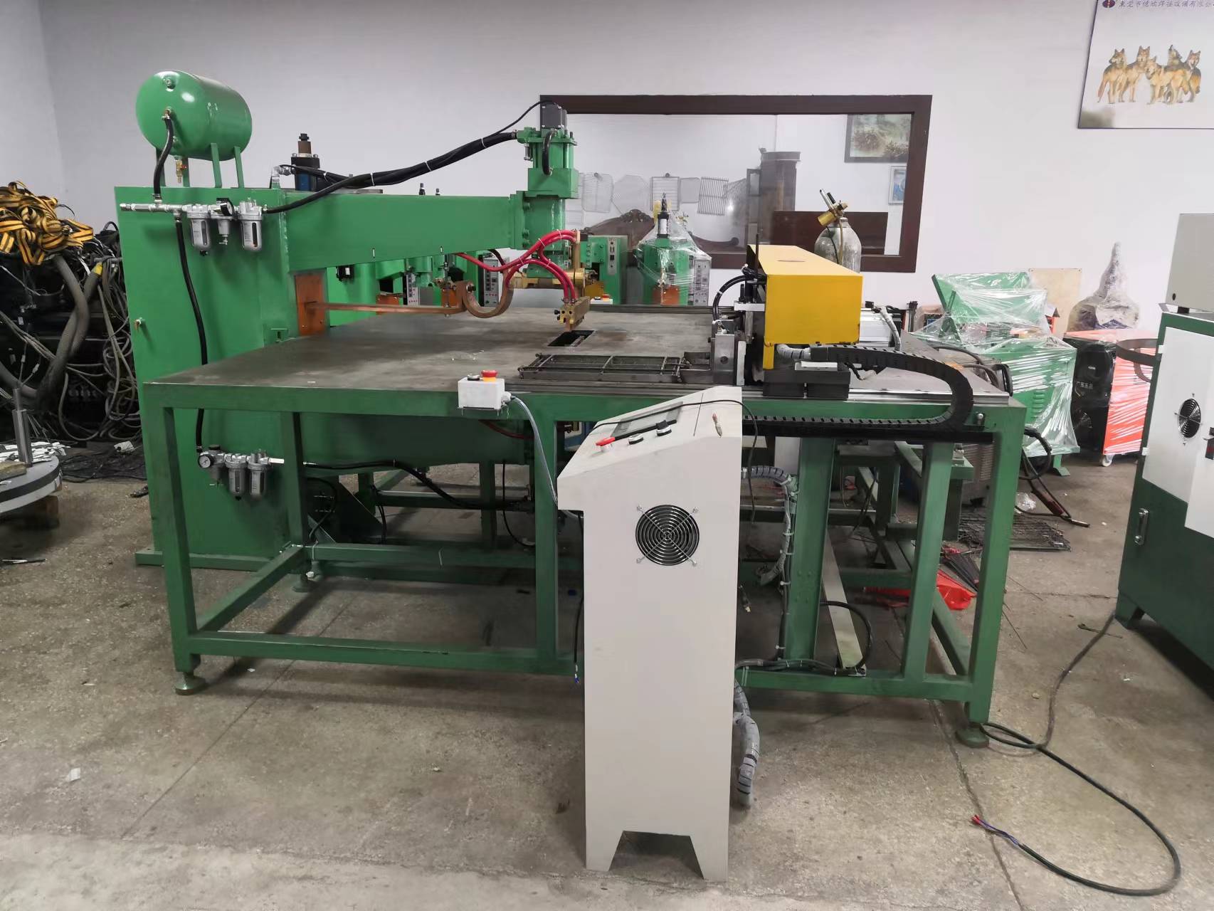 Manufacturing Plant Stable Performance XY Axis Automatic Welder 2200x2600x1850mm