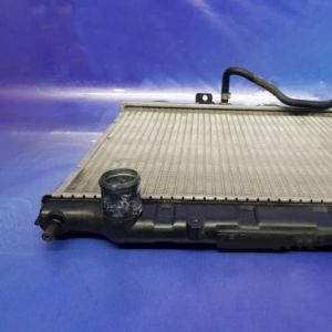 High Quality Auto Parts Radiator 21460-4J600