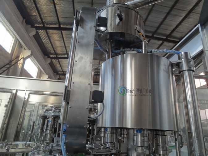 Automatic 5L Edible Oil Filling Machine With Screw Cap , Oil Bottle Filling Machine