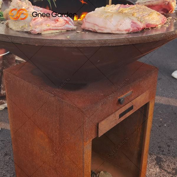 Wood Burning Corten Steel Outdoor BBQ Table Fire Pit Barbecue Grill Charcoal Bbq Working Staff