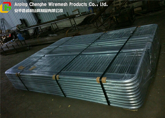 Q235 Wire Mesh Fence 0.1 - 2m Width Concise Grid Structure For Airport / Stadium