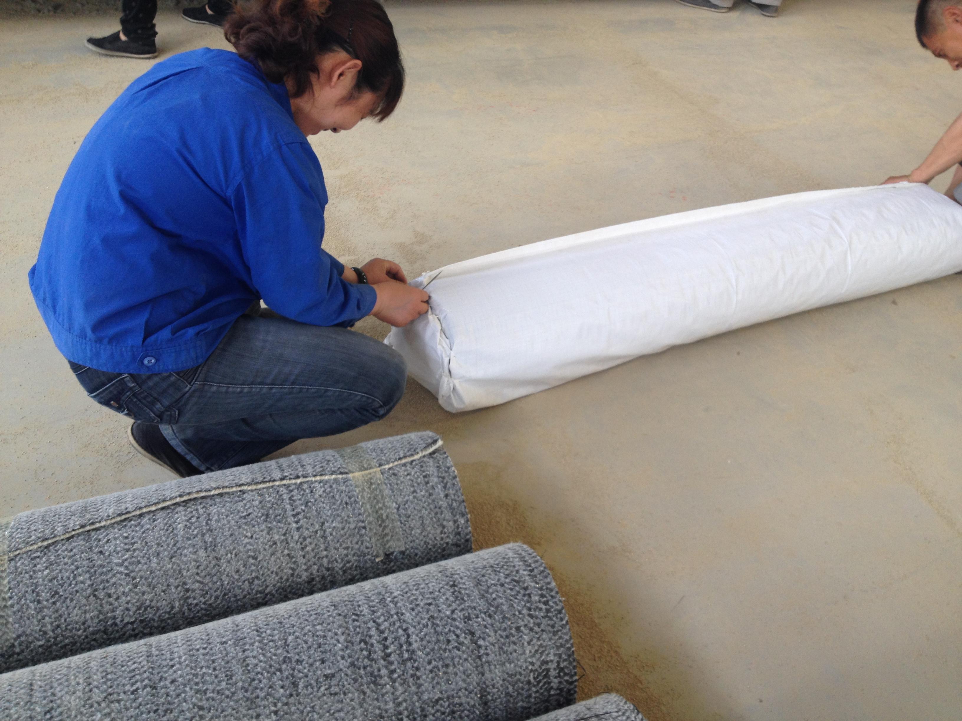 CE Certified 3500g-12000g Bentonite Clay Liner Waterproof Bentonite Blanket for Landfills