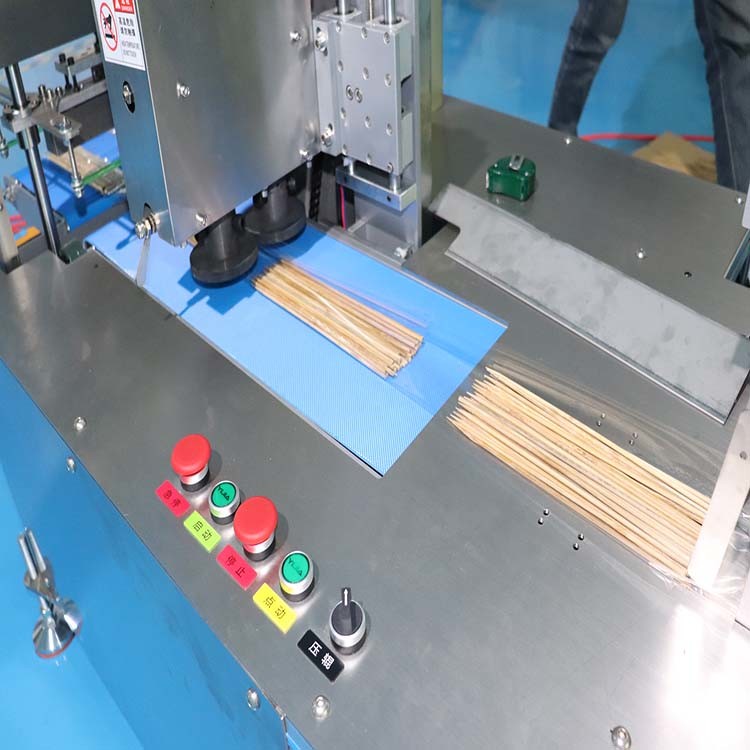 Multi-function Counting Packaging Machine Servo Control Fiberglass Rods Pillow Packing Machine