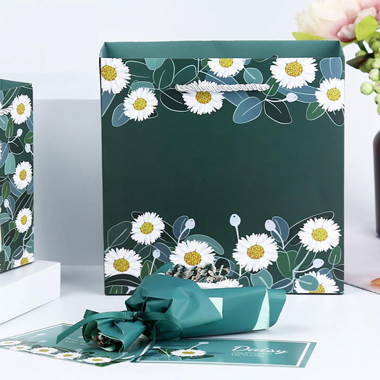 Custom Made Portable Logo Paper Bag With Rope Handle for Stickers and Gift Craft